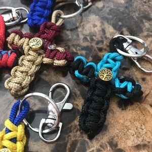 Paracord Survival Cross  3/$15 4/$20 5/$25 6/$30